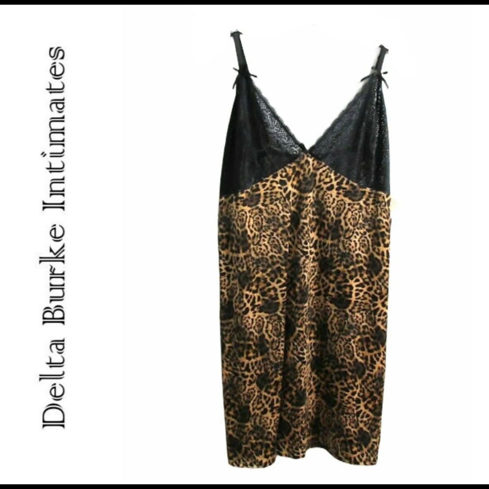 Delta Burke Chemise 3X